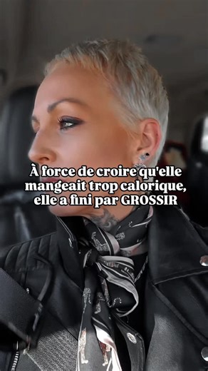 🥲 Valérie pensait “trop manger”. Alors elle a commencé à “faire attention”. Mais faire ATTENTION sans déjà savoir ce que tu consommes ou doit consommer selon TON CORPS, tu fais ça comment ? Moins de féculents, moins de gras, moins de tout. Et à force de se restreindre, elle a fini par… grossir. 12 kilos. Le pire ? Elle ne comprenait pas pourquoi. Elle se disait : “C’est hormonal, c’est l’âge.” Non. C’était juste son corps qui se défendait. ⚠️ Quand tu ne manges pas assez, ton métabolisme ralent