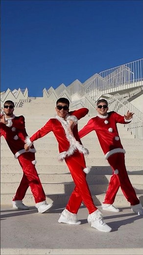 Holiday Hip Hop Vibes 🎅 Jingle Bells Boys Dance 🔥