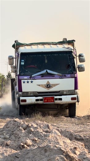 Real Excavator Sound Hits HARD 🔊