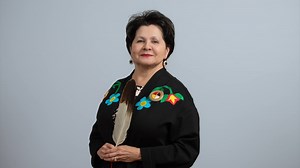 34 reactions · 7 comments | We are proud and honoured to welcome the first Indigenous Chancellor @uOttawa. Welcome to Ms. Claudette Commanda, Anishinabek Algonquin of the Kitigan Zibi Anichinabeg First Nation. #FirstNations | uOttawa | Facebook