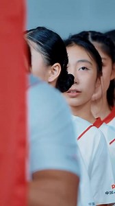 😳 🥺✊🏿🇭🇹🌎⛸️🇸🇬 ou Pawè Drapo Haití 🇭🇹 Prezan Nan Video Ofisyèl 🎥 World Skate Prezantasyon Drapo nan Konpetisyon Mondyal 🌎Patinaj 2025 Nan Peyi Singapore 🇸🇬? | Gesny Pierre-louis