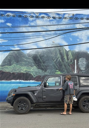 Pack with me for Hawaii 🌺✈️ ASMR by @DJI Official Mic Mini 🎧✨ Light, portable and super easy to use, the #DJIMicMini is always in my bag when I travel. Premium sound quality that’s stable and reliable, even on the go, so every detail is captured perfectly. Thanks to DJI OsmoAudio™️ and its multi-device compatibility, it connects seamlessly with my setup and lets me focus on just creating. #wirelessmicrophone