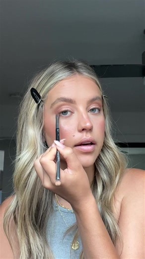 Subtle Eyeshadow Tutorial for Beginners