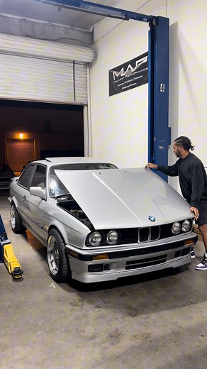 Reese | The e30 got some TLC 🔧 Tackled the upper and lower pan gaskets, valve cover gasket, oil filter housing gasket, new power steering lines,... | Instagram