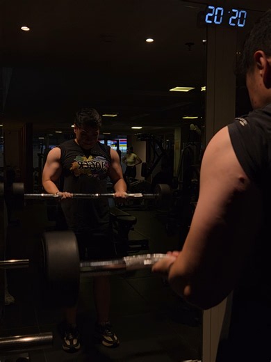 Latihan Biceps Paling Efektif untuk Biceps Bulat (Atasi Genetik)