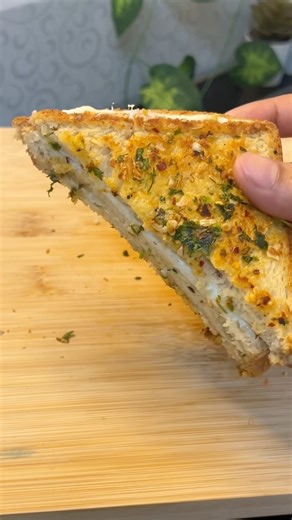 Triple Layer Cheesy Garlic Bread #food #shorts #bread #recipe #cooking #garlicbread