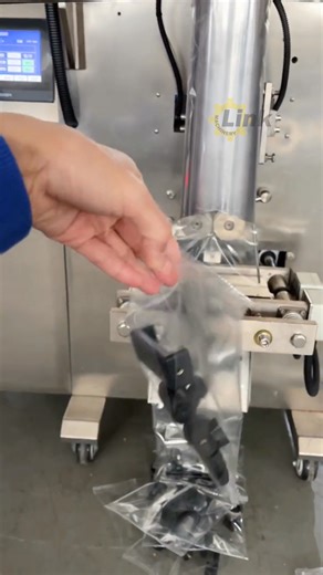 Wear-resistant and stable granule packaging machine: Suitable for precise metering and packaging of plastic and metal parts such as screws, nuts, and washers. #Plasticpackagingmachine #Automaticparticlepackagingmachine #Smallverticalpackagingmachine #Automatichardwarepackagingmachine #Smallhardwarepackagingmachine #SealingMachine #machinemanufacturer #chinasupplier #machinery | Link packing machine company