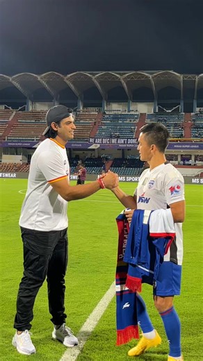 This is Gold! 🤝 🥇 Watch LIVE only on JioCinema, Sports18 & Vh1 India! 📺 #ISL #ISL10 #LetsFootball #ISLonJioCinema #ISLonSports18 #BengaluruFC #PunjabFC | Bengaluru FC Neeraj Chopra Sunil Chhetri | ISL- Indian Super League
