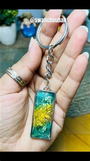 Diy UV resin keychain 😱| Trying UV resin #diy #diyideas #craft #resin #resinkeychain #shorts #art