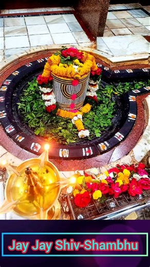 Om tryambakam yajamahe sugandhim pushtivardhanam, ॐ नमः शिवाय #shiva #song #bhajan#trending#aarti 10