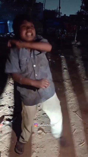 ASIF BELIM | CONTENT CREATOR on Instagram: "Le beta kirish ka gaana sunle 🤣 . . . [ krish trend , dhoom ]"