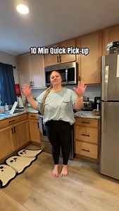 Have you tried the 10 min timer method?? I SWEAR by it!! . . . #10minquickpickup #10mintimer #cleanwithme #sahm #mikaylaminer #cleaning #cleantok #cleaninghack #momhack #burntoutmom #firsttimemom #newmom #momlife #utah | Mikayla Miner