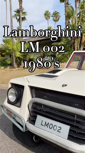 Off-road Lambo: the legendary LM002 🏎️💨