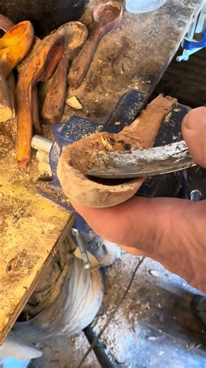 Gouge work on spoon bowl #youtubehighfive @youtubecreators