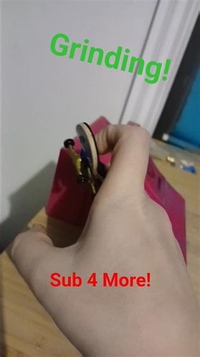 Fingerboard Grinds! #fingerboard #fingerboarding #techdeck #grind #grinding