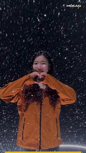 Like diamonds falling from the sky 💎❄️ This is what happens when snow meets laser light. Powered by the H-S04 Super Snow Machine, this setup creates a dreamy snowfall that sparkles like crystal rain — soft, elegant, unforgettable. ✔️ 1500W vertical snow output ✔️ Up to 10m spray distance ✔️ Adjustable snow density ✔️ DMX / remote / manual control ✔️ Ideal for weddings, love stories & cinematic moments Because romance deserves more than just lighting. It deserves atmosphere. #DiamondRain #SnowMa