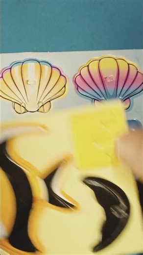 Minutes C10 Satisfying with jigsaw paper.