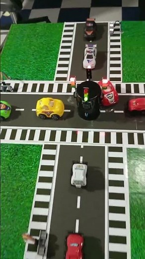 Arduino Based Traffic Intensity Control using Ultrasonic Sensors | Smart Traffic Light System