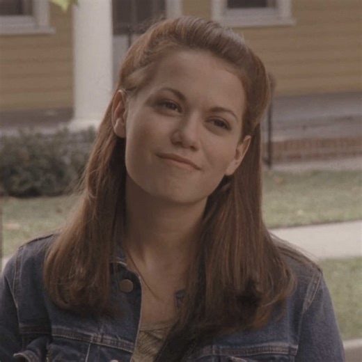 ˖ ݁♬⋆.˚𝄞 1x02 the places you have come to fear the most // i wish she had more screen time early in the show😭 ac mine effects p1ercez #haleyjamesscott #haleyjamesscottedit #oth #fyp #foryou editing haley james scott every episode one tree hill aesthetic edit