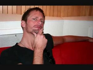 Alex Skarsgård interview Nov 13 2009, Part 1 (4) (cc for translation)