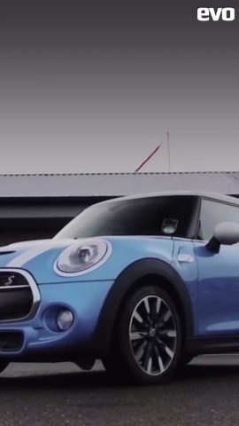 Chevrolet Corvette C8 vs Mini Cooper S