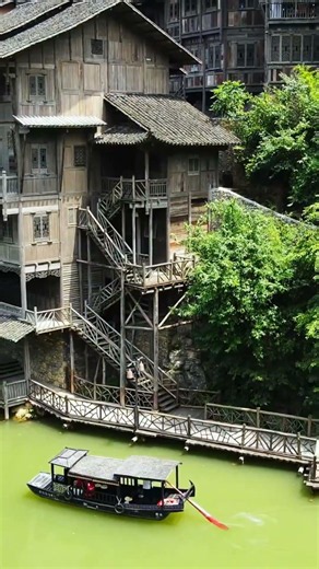 现实版千与千寻！贵州这座避世水寨太惊艳了 🏮 | Real-Life Spirited Away! Guizhou's Stunning Water Village 🏮 #TravelChina