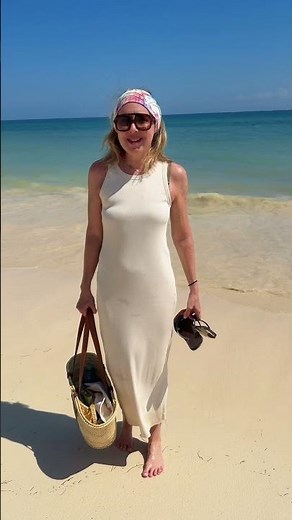 This COS dress is PERFECT for the beach in Mexico 🇲🇽☀️ #ootd #outfitideas #outfit #cos #lookdujour