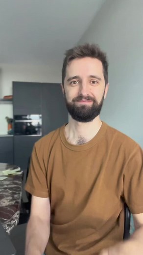 180K views · 3.2K reactions | Newbie vs Pro Design Portfolio by callumcreativeclub What is UI/UX design? What is Figma? How can I learn UI/UX design? What are some of the best UI/UX design tools? How can I get a job in UI/UX design? | Artistry Media Ui & Ux Tips | Facebook