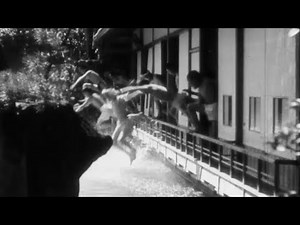 【１９４０アーカイブス】部屋から飛び込む温泉プール 泳いだり、騎馬戦したり