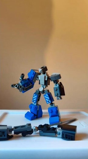 Lego Mecha Combo Idea #lego #new #combo #build #robot #ironman #idea #figure #mini #mech #