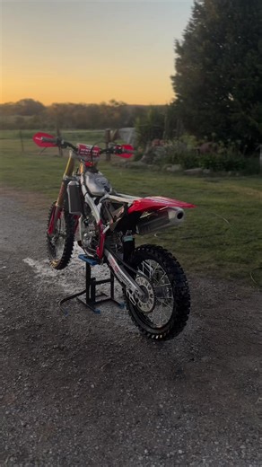 Deep Clean for Your Honda CRF250R Dirt Bike