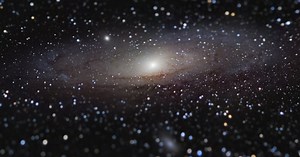 Rodzaje galaktyk. Jakie galaktyki obserwują astronomowie? Ile jest ich we Wszechświecie?