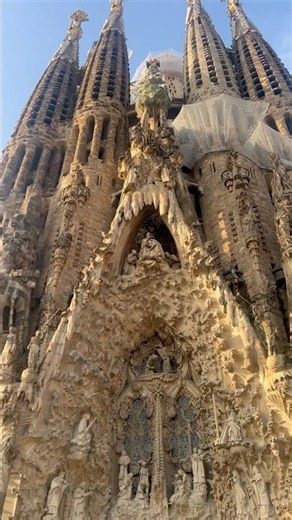 Sagrada Família Just Made History 🇪🇸 | World's Tallest Church Completed After 140 Years 😲