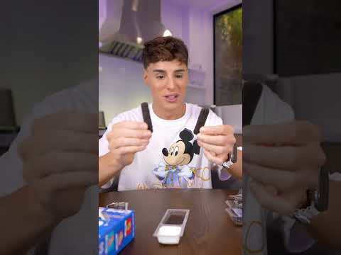 First time eating a Dunkaroo since moving to America