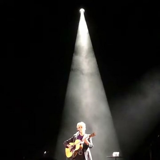 Joan Baez Sings Dylan