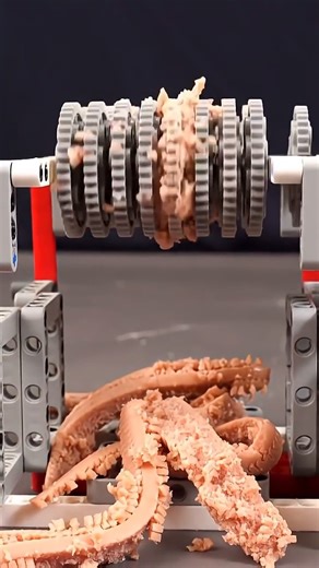 Smart Lego Espanol | Epic Climb or Fail LEGO Technic Chain Experiment lego #technician #lego #chain #experiment #track #test | Instagram