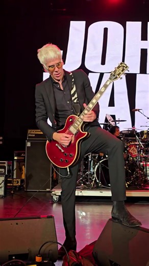 Kyle cook was Cooking 🔥🔥 Amazing performance 🎸!! #johnwaite #kylecook #thebabysband #johnwaitetour #johnwaiteeverytimeithinkofyou #florida #clearwater