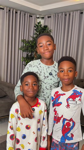 In this house, mummy doesn’t always shout…🤣🤣 I just use codes 😌 If you see the foot step down, side eye flying, and hear “hmmm hmmm” — just know… something is loading 😂😂 Who else speaks this same parent language? 🙋🏽‍♀️ #momlife #AfricanMoms #Family #fridayfun #boymom