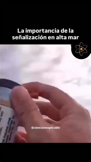 🌊 En alta mar, el silencio puede ser mortal. Allí donde no hay caminos ni señales, una simple bengala puede marcar la diferencia entre la vida y la desaparición. 🔥 Su luz no solo ilumina el cielo, también guía a los rescatistas hacia quienes enfrentan la inmensidad del océano. Una herramienta tan pequeña… y sin embargo, la línea que separa la esperanza del olvido. 🚨 Si quieres descubrir más historias donde la supervivencia depende de un instante, comenta LIBRO y adéntrate en Lo Inexplicable. 