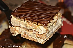 Eclair Cake... you need this in your life. Full Recipe Here--> http://hugsandcookiesxoxo.com/2014/04/eclair-ice-box-cake.html | Incredible Recipes