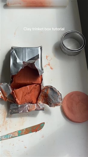 Clay Trinket Box Tutorial: Fun and Creative DIY