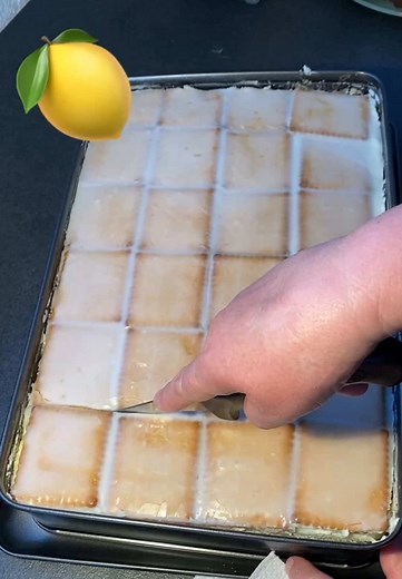 Zitronenkuchen Rezept mit köstlicher Zitronencreme