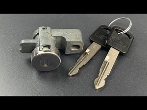 [852] Ford Explorer (2001-2017) Door Lock Picked