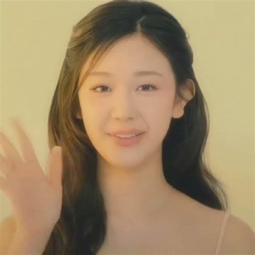 pretty like model pharitaa🩷🩷 #babymonster #idkwhyimadethis