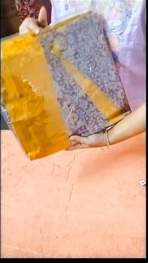 Geetha’s Saree Pleats & Reviews ⭐ on Instagram: "👉 Bride look complete avvali ante professional pre-pleating kavali – DM now 💍 #BrideSaree #WeddingSeasonBrides #SareePrePleating #BrideLookReady #WeddingSareeStyling"