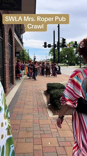 If you ever find yourself near a Mrs. Roper event, just grab a kaftan and go. #pubcrawl #swla #mrsroper #mrsroperpubcrawl #helenroper
