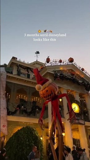Spooky Season at Disney 🎃👻 | Halloween Time at Disneyland ✨🎡