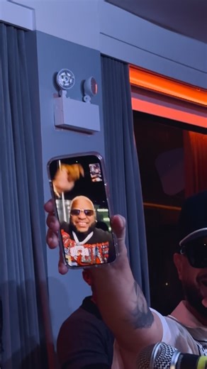 VISTAMAR on Instagram: "Momentos que solo pasan en Vistamar! Cuando Don Miguelo conectó en vivo con el ganador de la Casa de Alofoke, ¡el público se volvió loco! No se pierdan este momentazo y sigan a DonMiguelo y al crack de @lafrutapersonal ¡Aquí en Vistamar, siempre pasan cosas únicas! #Vistamar #DonMiguelo #Alofoke #teamfruta🍇 #cityisland"