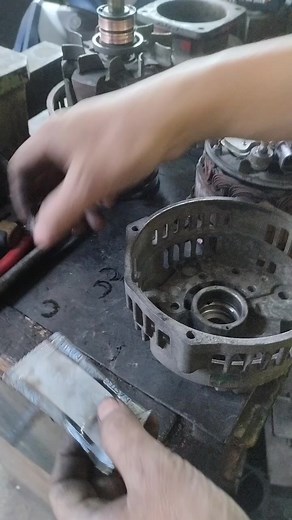 4hf1 alternator for repair, replace oil seal, assemble and testing is good! #autoelectrician #oilseal #AlternatorRepair #electrician #electrical #reelsvideo #reelsfb #josephautoelectrical | Joseph Auto Electrical