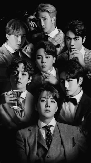 GAROTOS A PROVAS DE BALAS on Instagram: "Foi um daqueles momentos que só o BTS sabe criar. 💜 No dance break de “Spring Day”, quando eles trouxeram de volta trechos das coreografias antigas, o tempo pareceu parar por alguns segundos. Cada movimento carregava lembranças dos primeiros passos, dos palcos menores, dos sonhos gigantes e de tudo o que eles viveram juntos até ali.Não era só dança — era memória em movimento. Era o BTS lembrando de onde veio, segurando a mão do passado enquanto caminhava